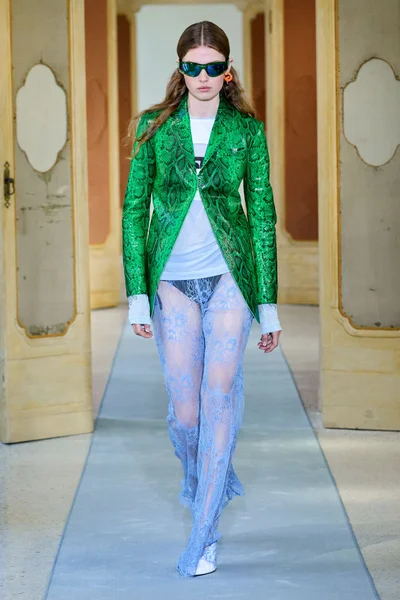 Look 8